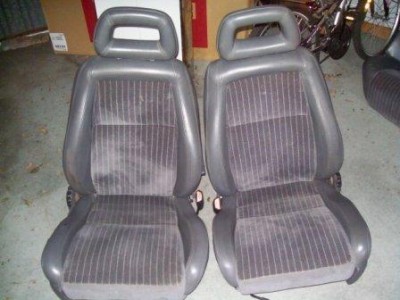 Front seats.JPG