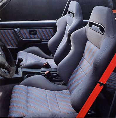 E30_M3_Sportevo_seats.jpg