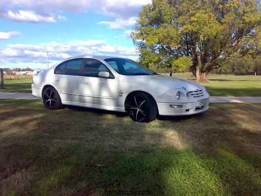 StrawBZ  XR6 Side 2