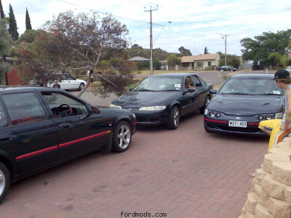 cars u cant see are are a au xr turbo and another au