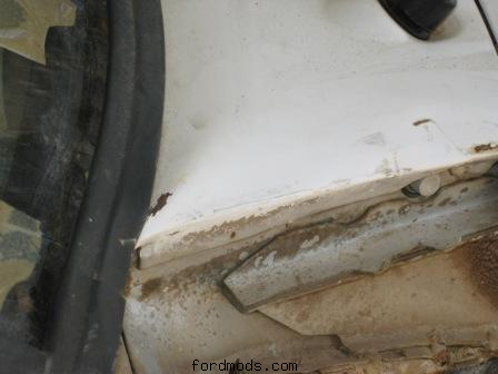 RH sill damage