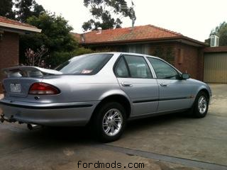 venom spoiler with LED light
2.5 exhaust with a 3.5 tip