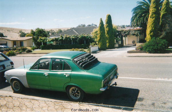 J's 1975 MARK1 ESCORT.