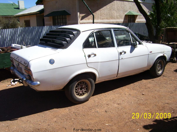 J's Mark1 Escort. with crap paint work, yet to be fixed.