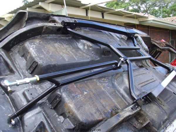 Total control X-brace and Torque arm on Cougar.