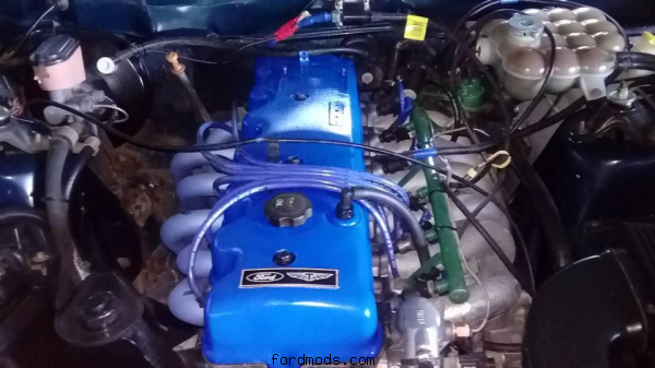 New Rocker Cover makes things look Nice.