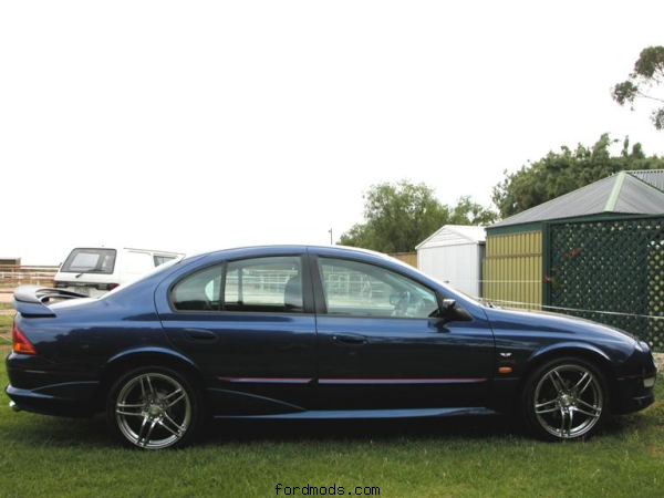 right side view of the VCT sedan