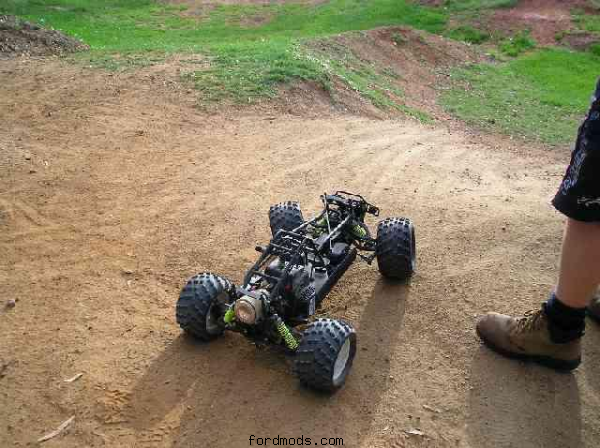27cc of 2 stroke fun :D