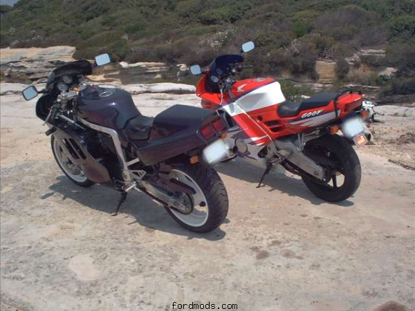 The Gixxer after the respray