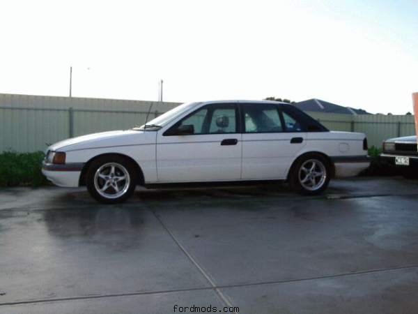 Ex-taxi EA Gl with 579000k! not bad for 400 bucks (minus the mag