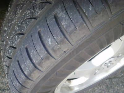 Driver Tyre scuff mark 1 [800x600].jpg