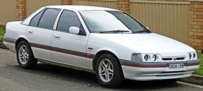 800px-1993-1994_Ford_ED_Falcon_XR6_sedan_01.jpg